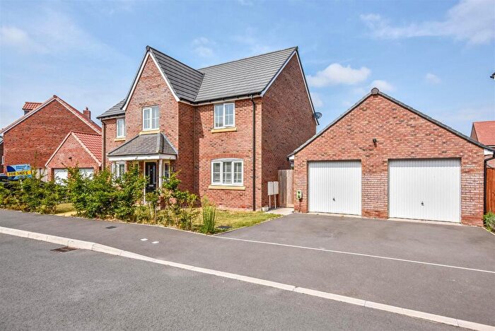 4 Bedroom Detached House For Sale In Selman Drive, Falfield, GL12