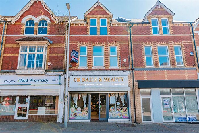 2 Bedroom Flat For Sale In Holton Road, Barry, CF63