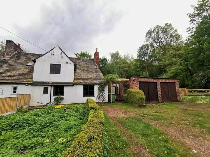 3 Bedroom Semi-Detached House To Rent In Woodside, Methley, LS26