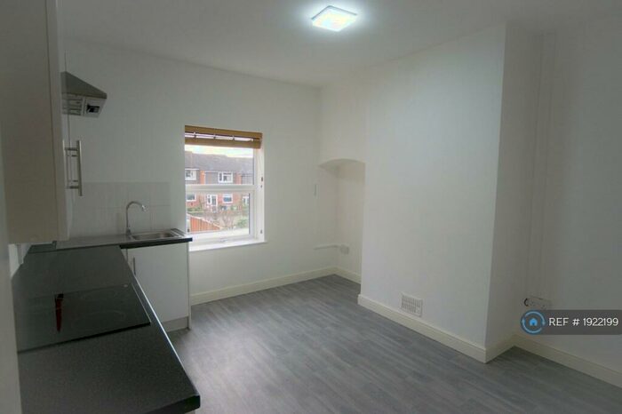 1 Bedroom Flat To Rent In Lansdowne Street, Macclesfield, SK10