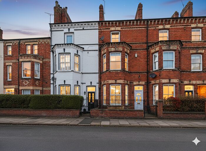 4 Bedroom Terraced House For Sale In Harcourt Street, Newark, NG24