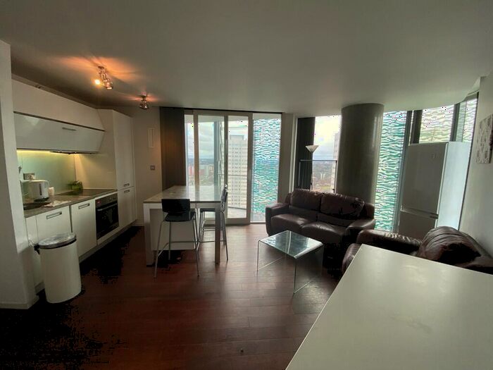 2 Bedroom Apartment To Rent In Beetham Tower, Holloway Circus, B1