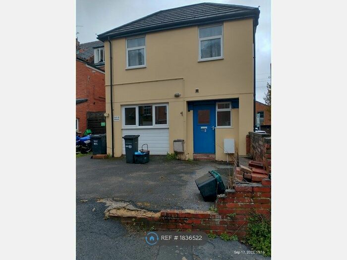 1 Bedroom Flat To Rent In Hendford Hill, Yeovil, BA20