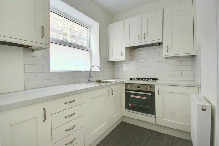 1 Bedroom Flat To Rent In Haslemere Road, London N21