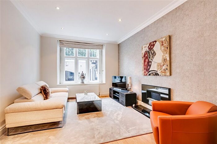 1 Bedroom Flat For Sale In Lennox Gardens, Knightsbridge, SW1X