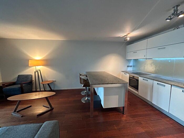 1 Bedroom Apartment To Rent In Beetham Tower, Holloway Circus Queensway, Birmingham, B1