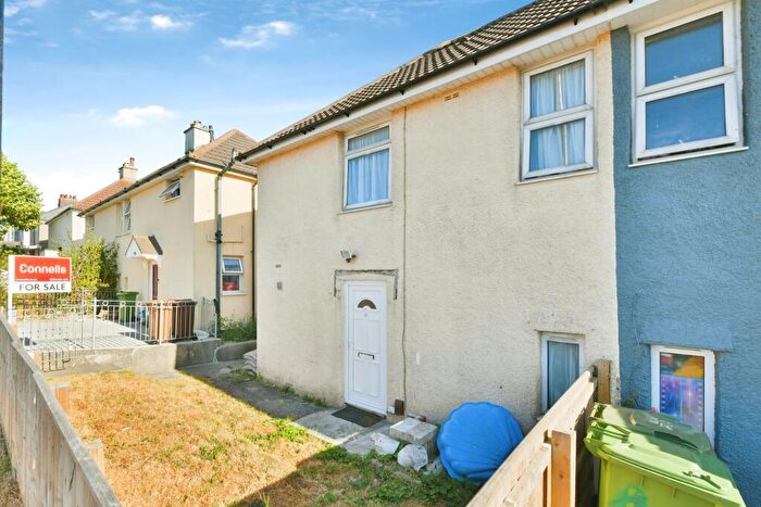 3 Bedroom Semi-Detached House For Sale In Channel Park Avenue, Plymouth, PL3