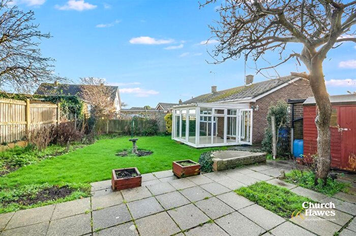 2 Bedroom Bungalow For Sale In Holly Close, Burnham-On-Crouch, CM0
