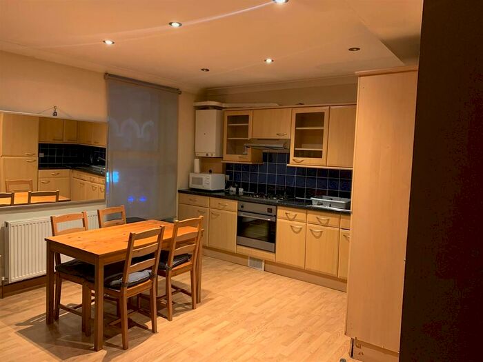 1 Bedroom Flat To Rent In Kingsland High Street, London, E8