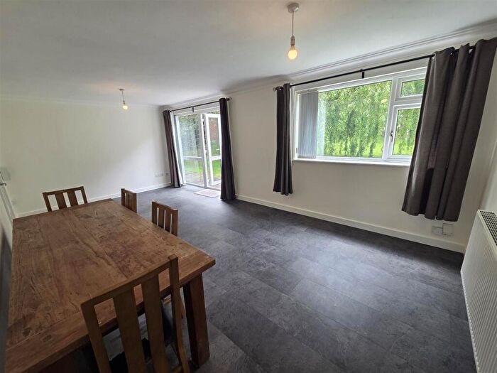 2 Bedroom Flat To Rent In Milcote Road, Solihull, B91