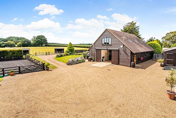 2 Bedroom Equestrian Facility For Sale In Nr Faversham, Kent, ME13