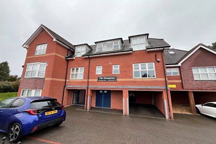 2 Bedroom Flat To Rent In Hermitage Road, Solihull, B91