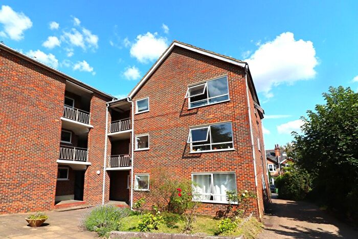 2 Bedroom Apartment To Rent In Surbiton, KT6