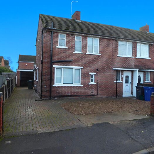 3 Bedroom Semi-Detached House To Rent In Laburnum Drive, Armthorpe, DN3