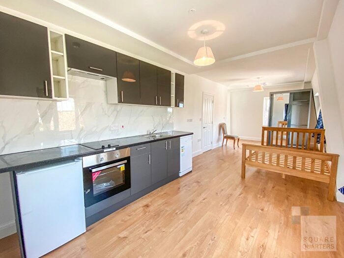 Studio To Rent In Holloway Road, Holloway, N7