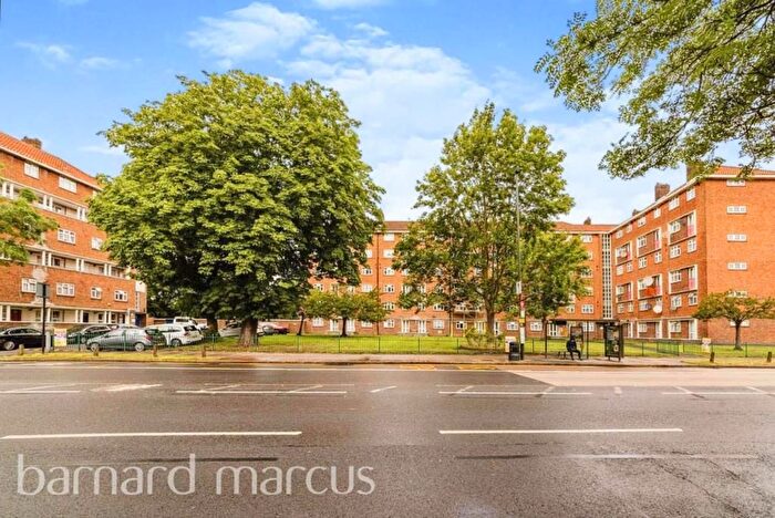 2 Bedroom Flat For Sale In London Road, Mitcham, CR4