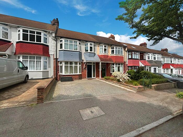 3 Bedroom Terraced House For Sale In Hawthorne Avenue, Rainham, Gillingham, ME8