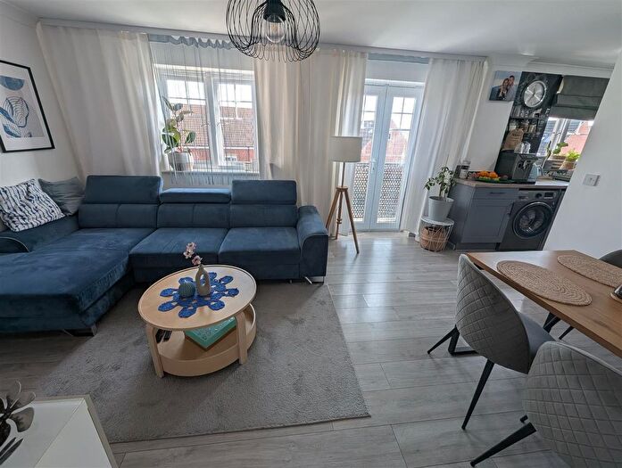 2 Bedroom Flat For Sale In Appleby Close, Darlington, DL1