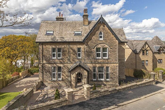 2 Bedroom Flat To Rent In Parish Ghyll Drive, Ilkley, LS29