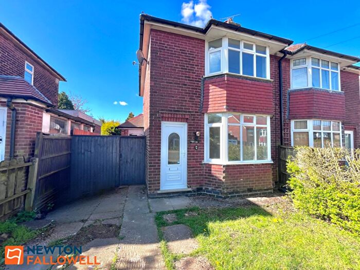 3 Bedroom Semi Detached House To Rent In Hillsway Crescent, Mansfield, NG18