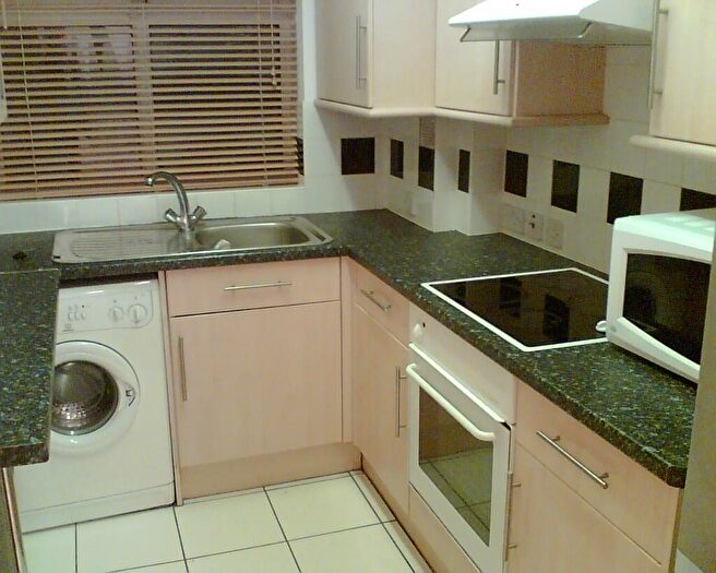 2 Bedroom Flat To Rent In Cotterdale Close, Manchester, Greater Manchester, M16
