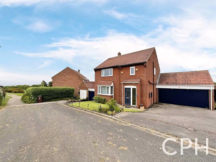 4 Bedroom Detached House For Sale In St. Michaels Lane, Scarborough, YO11