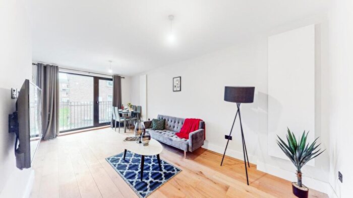 1 Bedroom Apartment To Rent In Bow Common Lane, London, E3