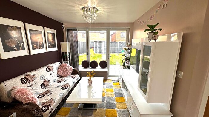 4 Bedroom House To Rent In Sorby Row, Waverley, Rotherham, S60