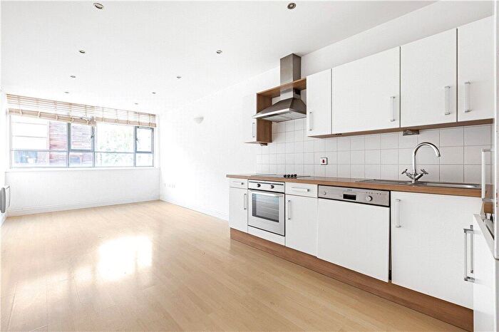 2 Bedroom Apartment For Sale In Ellingfort Road, London, E8