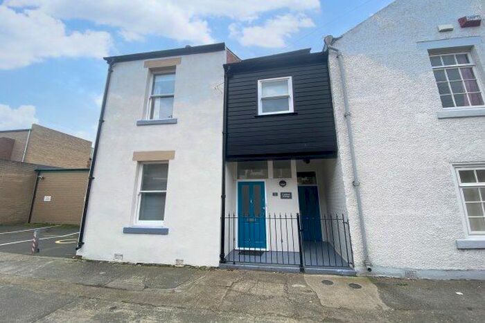3 Bedroom Cottage To Rent In Back Prudhoe Terrace, North Shields, NE30