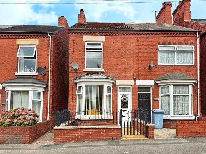 3 Bedroom Semi-Detached House For Sale In Kilton Road, Worksop, S80