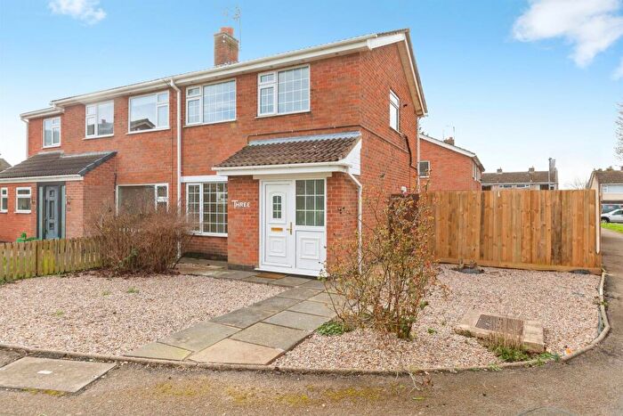 3 Bedroom Semi-Detached House For Sale In Devonshire Walk, Oadby, Leicester, LE2