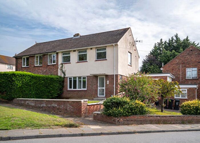 6 Bedroom House To Rent In Kent Avenue, Canterbury, CT1