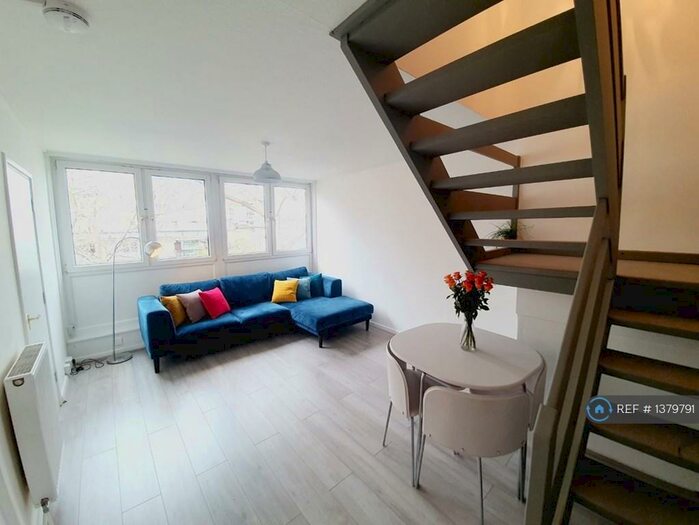 4 Bedroom Flat To Rent In John Parker Square, London, SW11