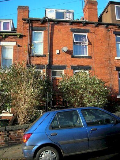 2 Bedroom Terraced House To Rent In Bankfield Terrace, Burley, Leeds, LS4