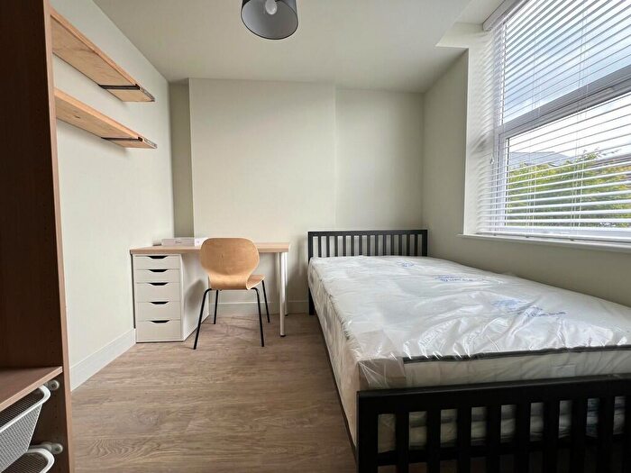 5 Bedroom Apartment To Rent In Flat, Musters Road, NG2