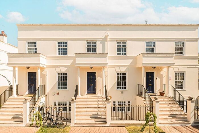 4 Bedroom Terraced House For Sale In Beaufort Close, Putney, SW15