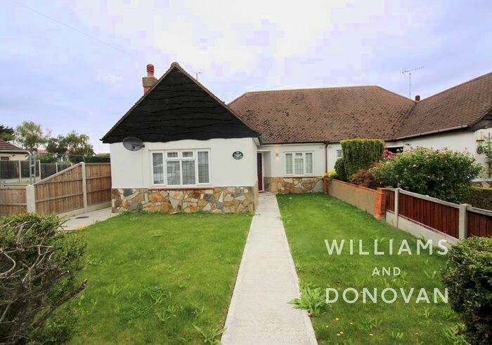 3 Bedroom Semi-Detached Bungalow To Rent In Leighwood Avenue, Leigh-On-Sea, SS9
