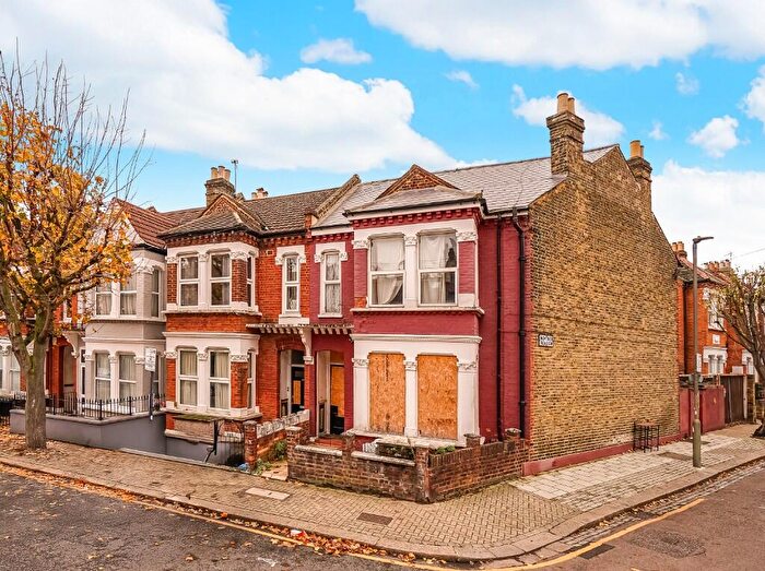 8 Bedroom Semi Detached House For Sale In Boundaries Road, London, SW12