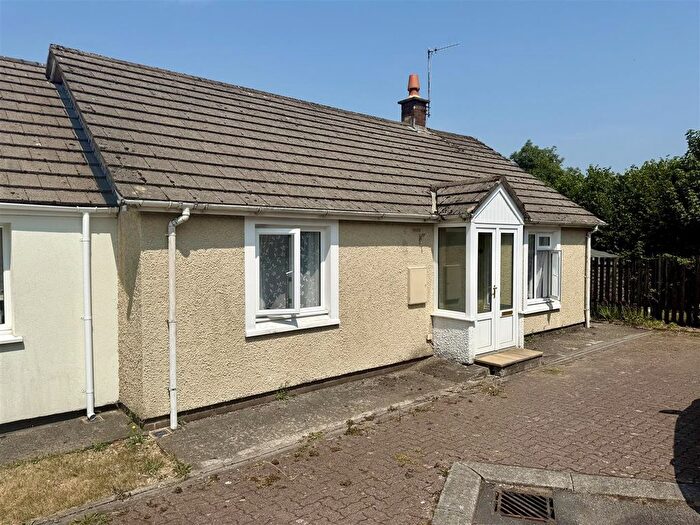 2 Bedroom Semi-Detached Bungalow For Sale In Bro Llan, Llanwnnen, Lampeter, SA48