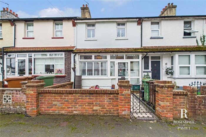 3 Bedroom Terraced House For Sale In South Avenue, Carshalton On The Hill, SM5