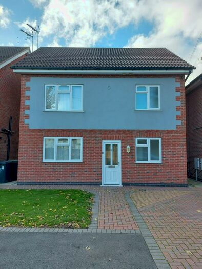 4 Bedroom Detached House To Rent In Lauren Grove, NG9
