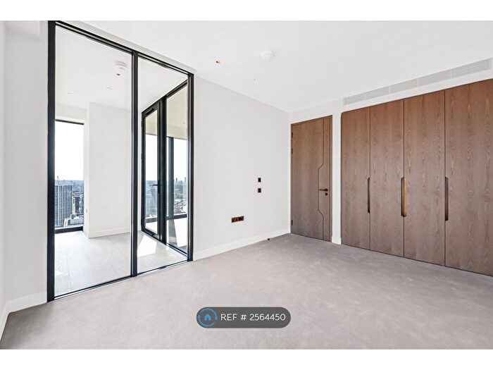 3 Bedroom Flat To Rent In Nine Elms Lane, London, SW8