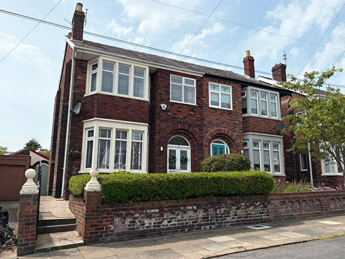 4 Bedroom Semi Detached House For Sale In Birchway Avenue, Blackpool, FY3