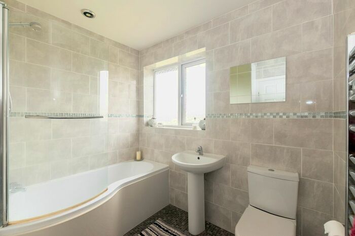 3 Bedroom Semi-Detached House For Sale In Wavell Street, Selby, YO8