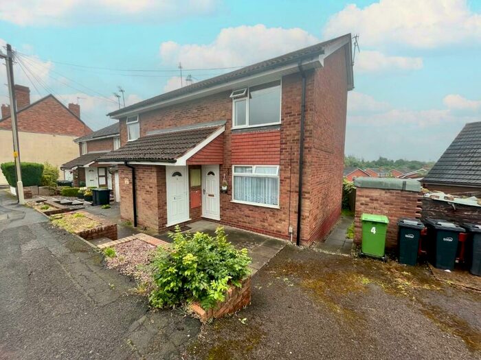 1 Bedroom Flat To Rent In Grosvenor Road, Dudley, DY3