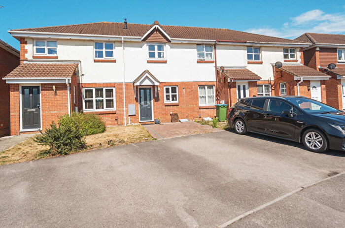 2 Bedroom Terraced House For Sale In Vokes Close, Southampton, Hampshire, SO19