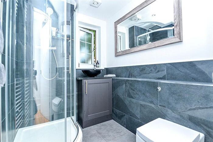 1 Bedroom Apartment For Sale In The Art House, Milford Road, Pennington, Hampshire, SO41