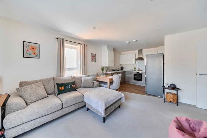 1 Bedroom Flat For Sale In Copeland House, Stevenage, Hertfordshire, SG1