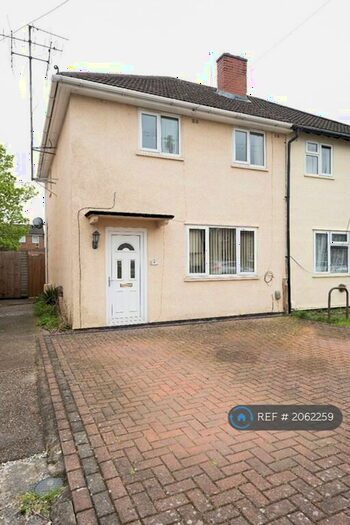 3 Bedroom Semi-Detached House To Rent In Gunhild Way, Cambridge, CB1
